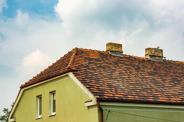 Understanding the Roof Replacement Process: A Long Beach Homeowner's Guide